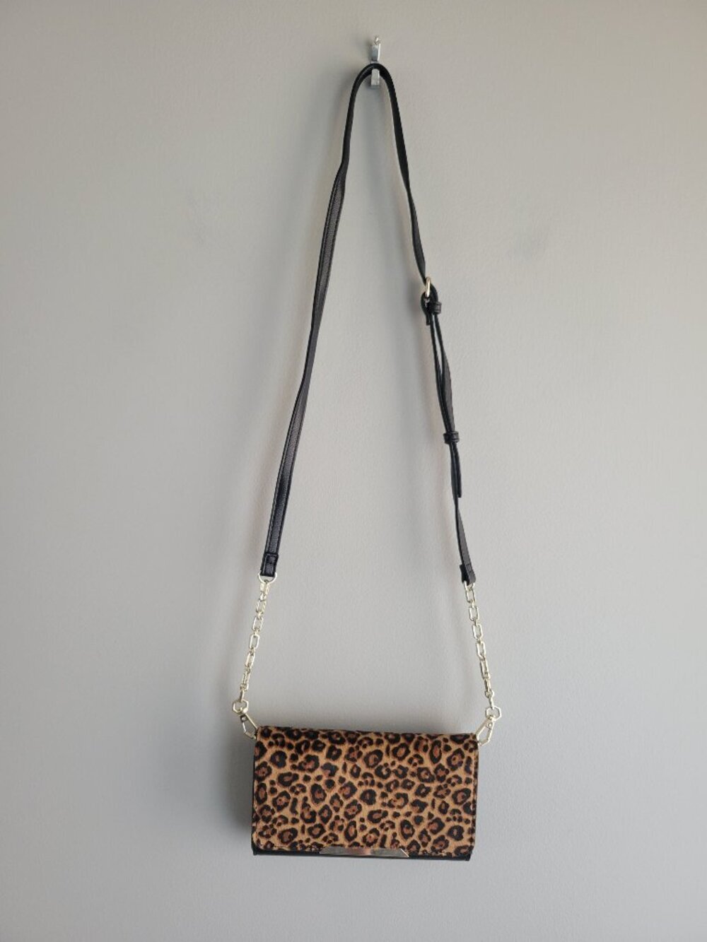 WHBM Leopard Crossbody Clutch - Picture 3 of 11